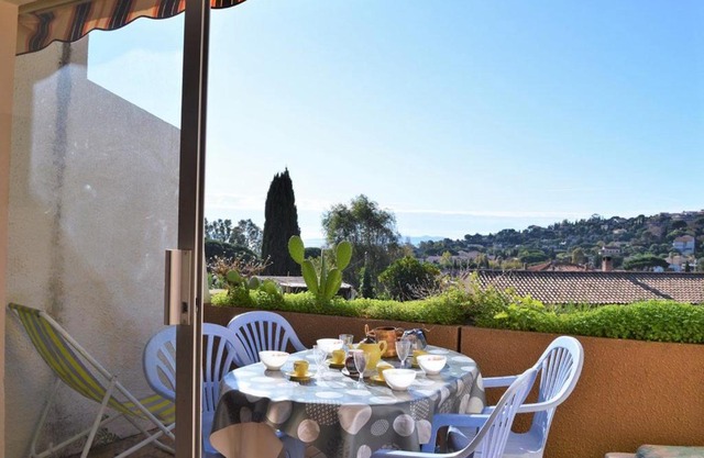 Studio coin nuit proche plage avec parking - Le Lavandou - FR-1-251-83