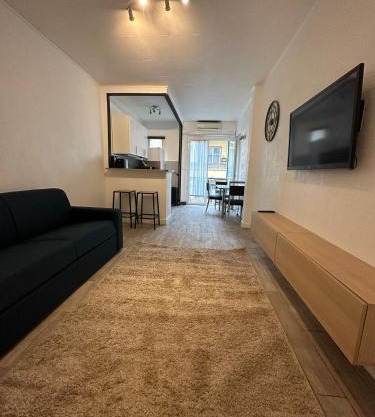 Studio cosy avec balcon - Tramway au pied, proche centre