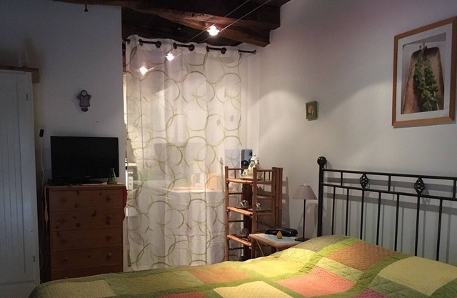 Gîte Studio plein de charme avec piscine