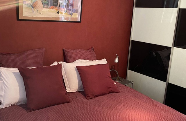 studio dans maison de ville très calme