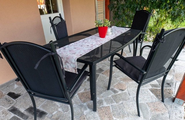 Studio flat with terrace Garešnica, Bjelovarska (AS-20695-a)