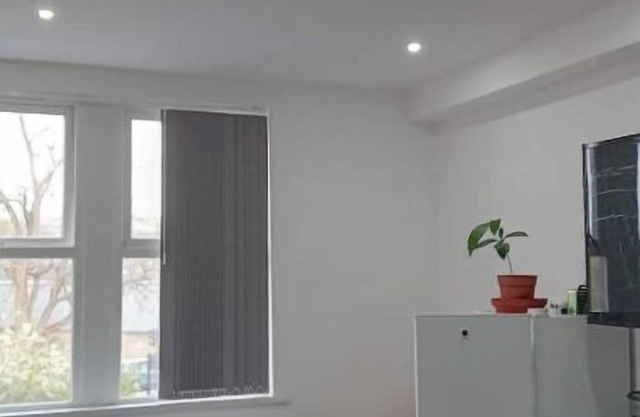 Studio Flat 2 Nelson Town Centre
