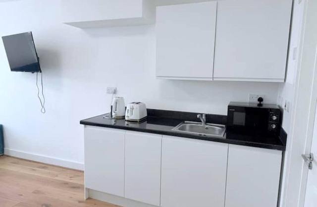 Studio Flat 6 in Golders GreennnStudio Flat 6 in Golders Green