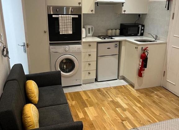 Studio Flat