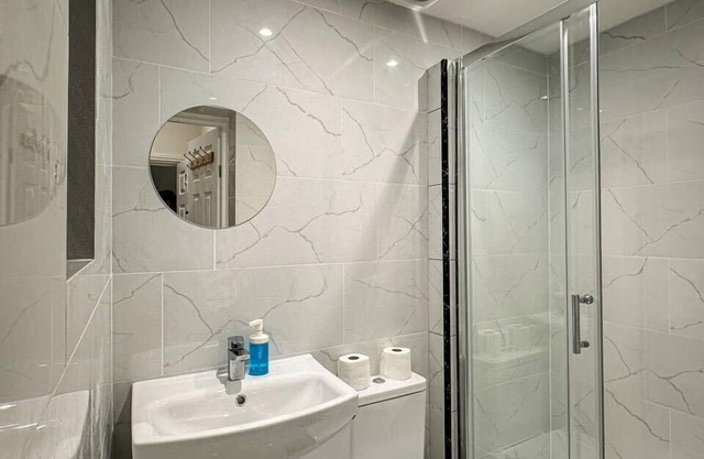 Studio flat in Ealing Broadway