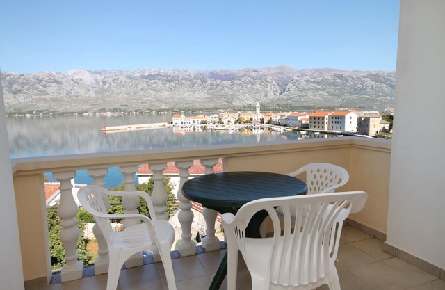 Garçonnière avec la terrasse et la vue sur le mer Vinjerac, Zadar (AS-3248-l)