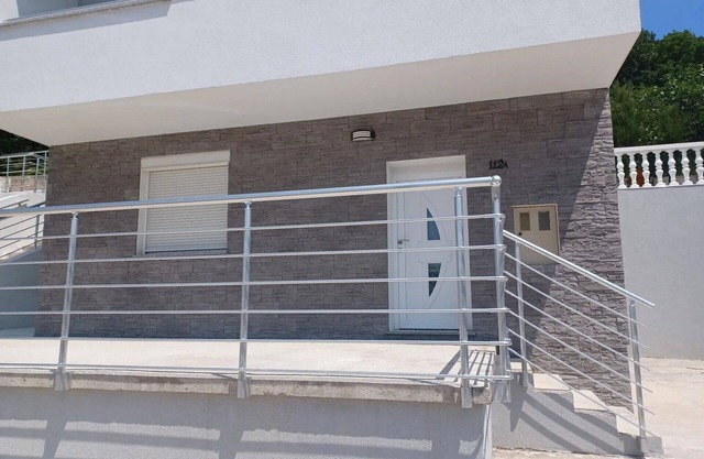 Garçonnière avec la terrasse Bakarac, Kraljevica (AS-21709-a)