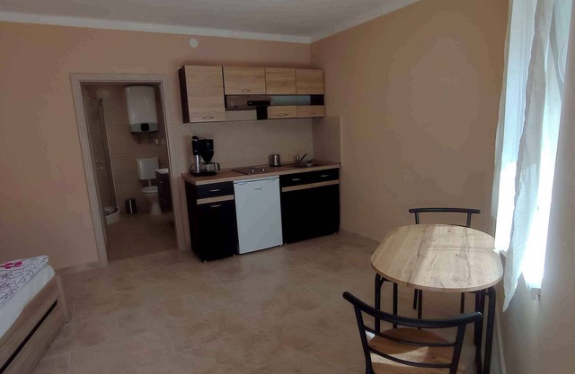 Studio pour 2 personnes avec climatisation en centre ville
