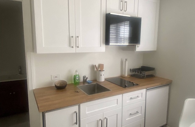 Studio House in Prime Location - close to Siesta Key Beach and Downtown