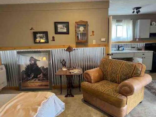 Studio in Downtown Craig Walk to Missouri River