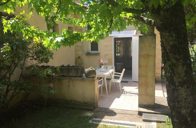Studio à Sarlat, pour un couple en recherche de calme