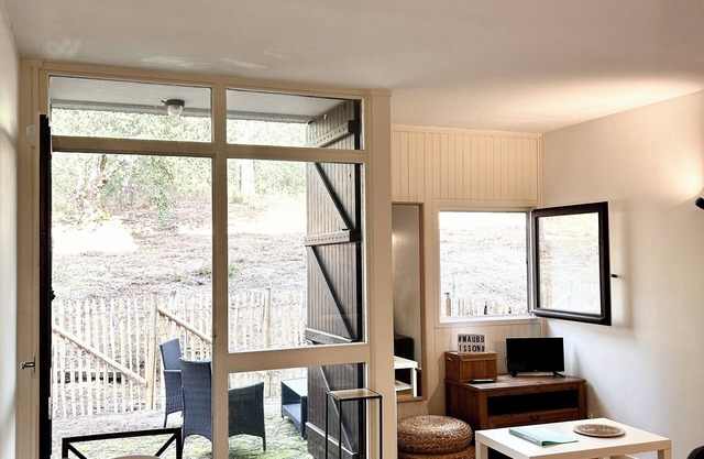 Studio in staircase residence in the Maubuisson dunes, 100m from the lake