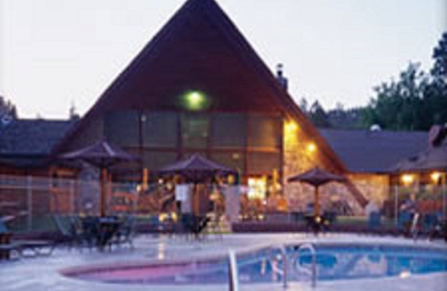 STUDIO ~ KOHLS RANCH LODGE ~ VUES SUR LA MONTAGNE ~ BAR / LOUNGE ~ RESTAURANT ~ PISCINE ~ HOT TUB