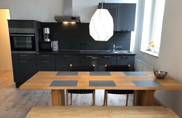 Sunny fully furnished 3 bedroom apartment in Düsseldorf
