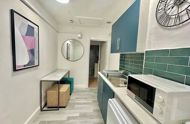 Studio next to King Cross D