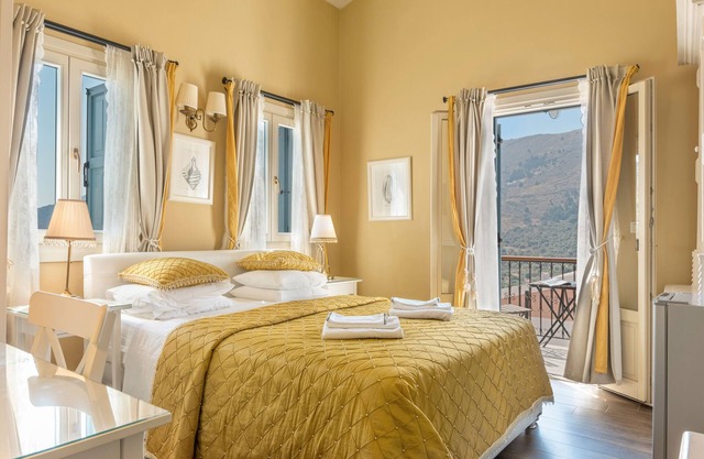 Studio 'No 1 Double Symi Nautilus' avec vue sur la mer, Wi-Fi et climatisation