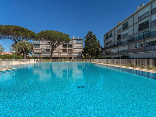 Studio Paris Saint-Tropez by Interhome