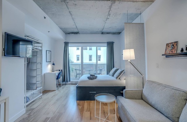 Appartement Studio du Vieux Limoilou (Le Picasso)