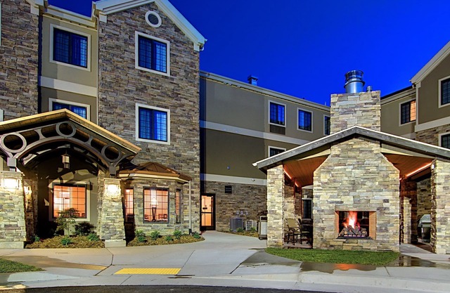 Studio Suite | Free Breakfast + Pool, Hot Tub