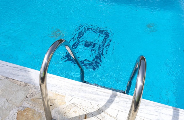 Studio 'Veronis 1' with Sea View, Shared Pool & Wi-Fi
