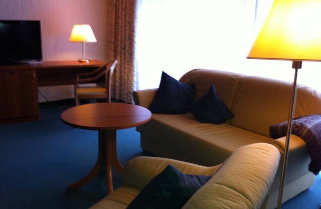 Chambre double, douche et baignoire, WC, balcon Deluxe - Diamanthotel Idar-Oberstein