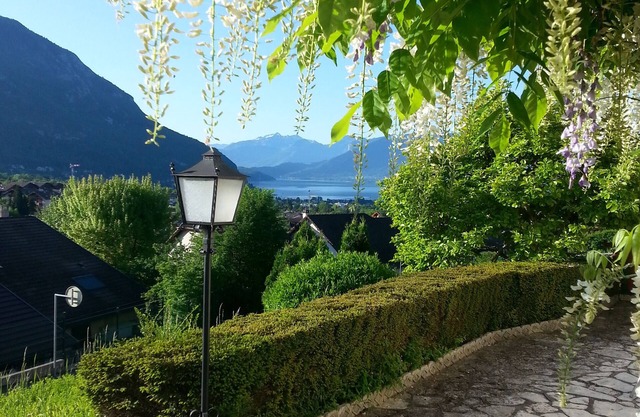 studio vue imprenable quartier residentiel proche lac et ballades de montagnes