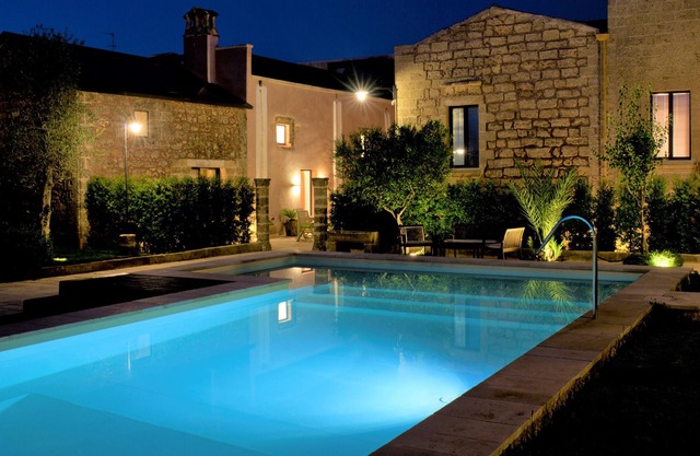 Studio avec grande piscine dans la ville pittoresque de Patù (F)
