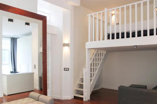 Studio with patio 15 min by subway from Paris
