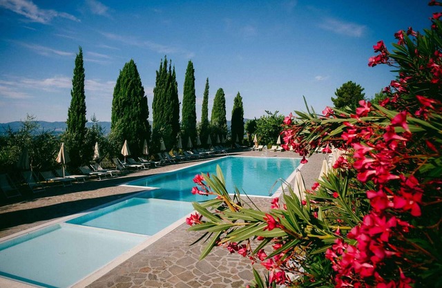 Studio with panoramic views and pool