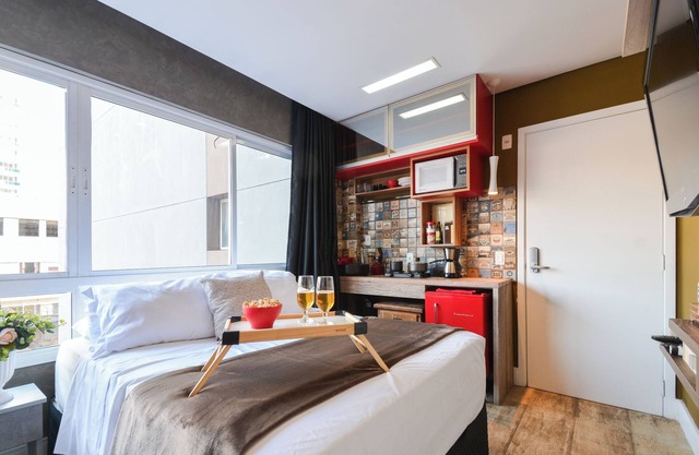 Studio with Pool and Garage – 7 min from Allianz