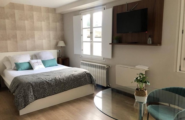 Studio Pour 3 Min. à Pied de la Cathédrale - Jardin Terrasse Wifi Ascenseur - 2A