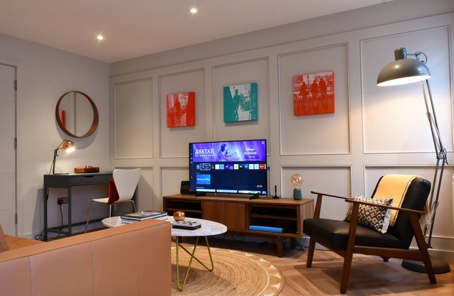 Stunning 1 Bed Apartment W5