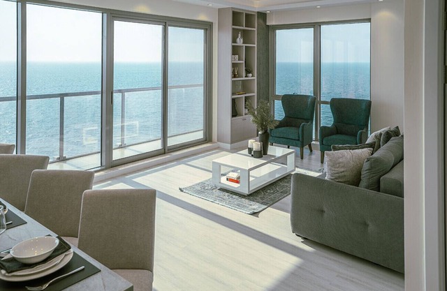 Stunning 2 Bed in Pacific with Ocean Views
