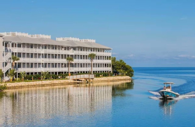 Stunning 2-Bedroom Villa in Key West - Desirable Location - Hyatt Beach House!