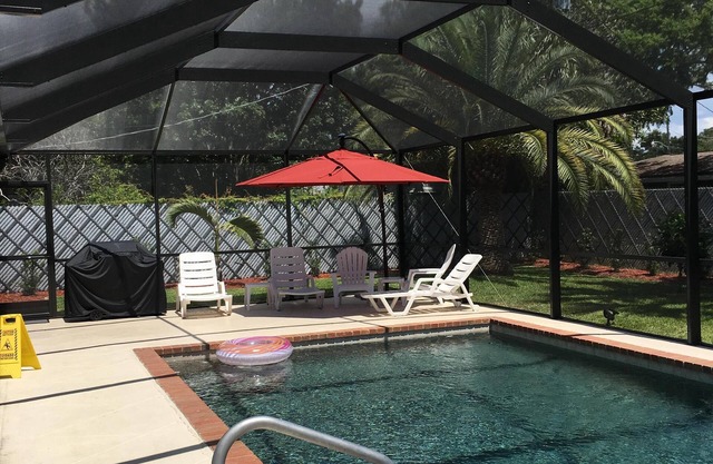 Tout récemment rénové, 2 chambres avec piscine privée chauffée, près de Siesta Key