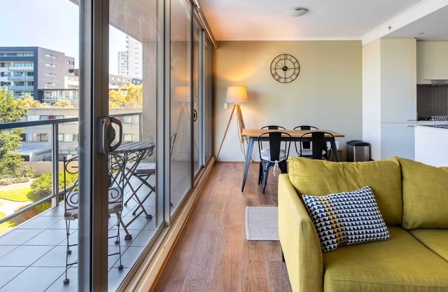 Stunning 2BR Apartment In Central Location