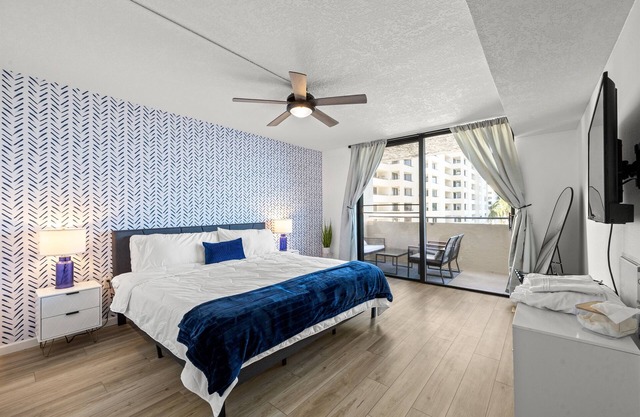 Stunning 3/2, Waterfront, sleeps up to 7,#211