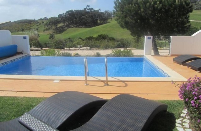 Stunning 3 bed villa with pool- Golf & Beach