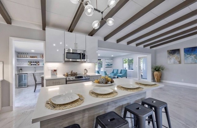 "Stunning 3-Bedroom, 2-Bath Waterfront Oasis in Fort Lauderdale"