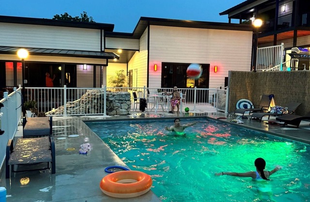 Tiki Polynesian 3b/3b Poolside, Hot Tub, Game Room