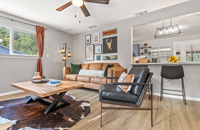Stunning 4/2 Ranch Style Home near Tampa Bay