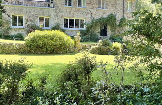 *New* Stunning 5 bed Country House - Dogs Welcome