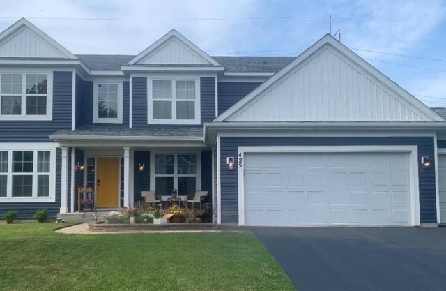 Stunning 5 br home, perfect for families, near 3M Open and NSC