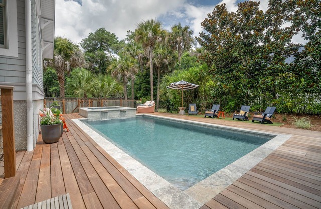 Stunning 7 BR Home on Eugenia, Private Pool, 100 yards to Beach!