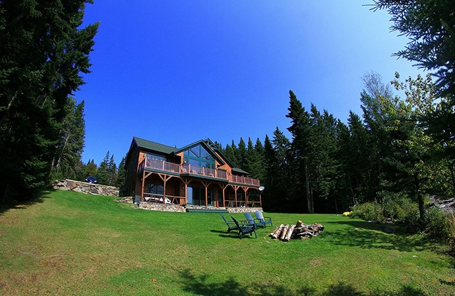 Calme, luxe Adirondack Waterfont dans le Grand Nord Woods