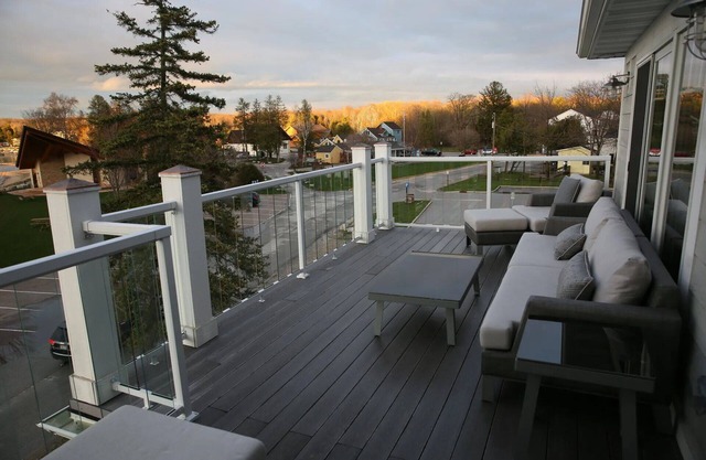 Direct Water View - Downtown Sister Bay - Walk To Everything - Adults Only