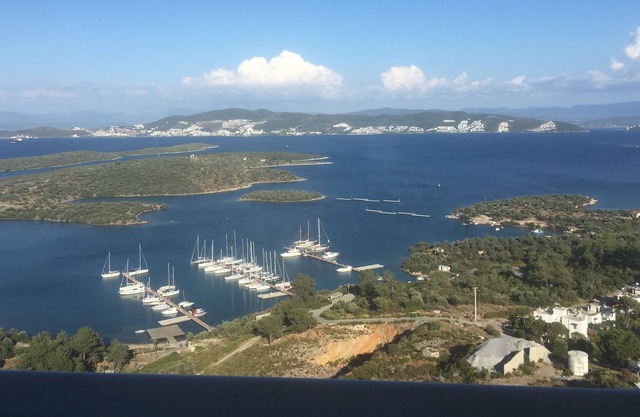 Superbe suite penthouse climatisée de 2 chambres avec vue sur la mer Égée