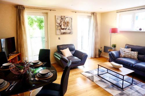 Stunning Apartment close to Cambridge Station with FREE Parking!