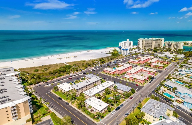 Stunning Beach Condo w/ Coastal Flair ~ Beachside/Poolside - 1 BR/Ground Floor!