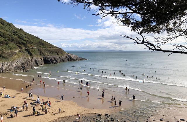 Stunning Beach Front Apartment in Caswell Swansea
